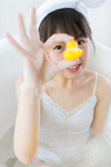 女邻居